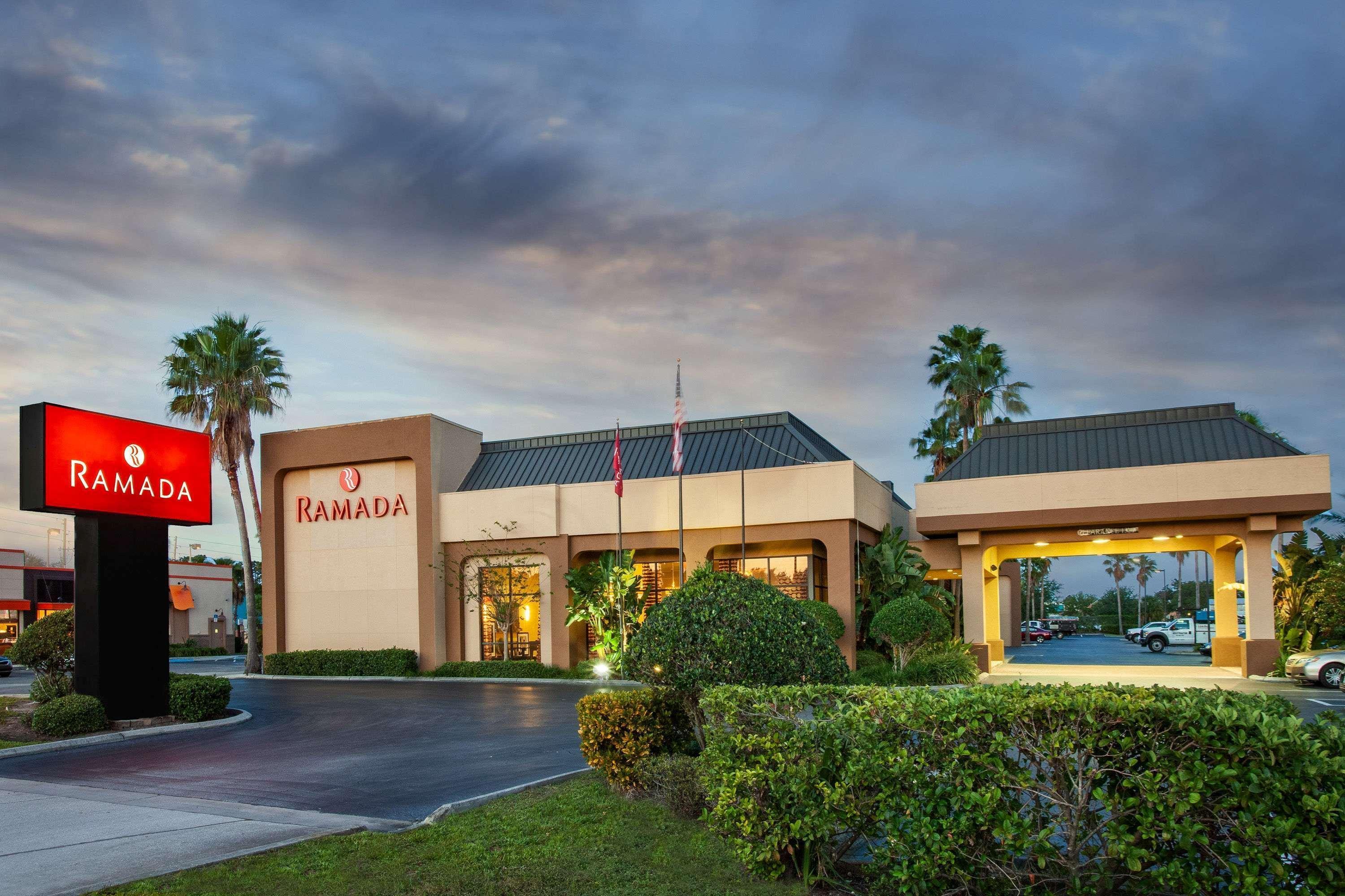 Ramada By Wyndham Orlando Florida Mall Hotel ภายนอก รูปภาพ